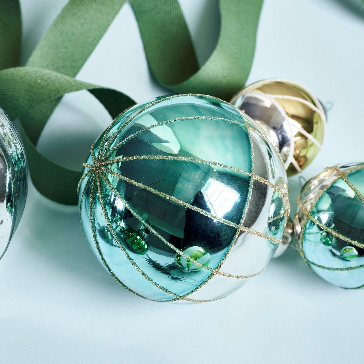 Steklena bučka, Lines